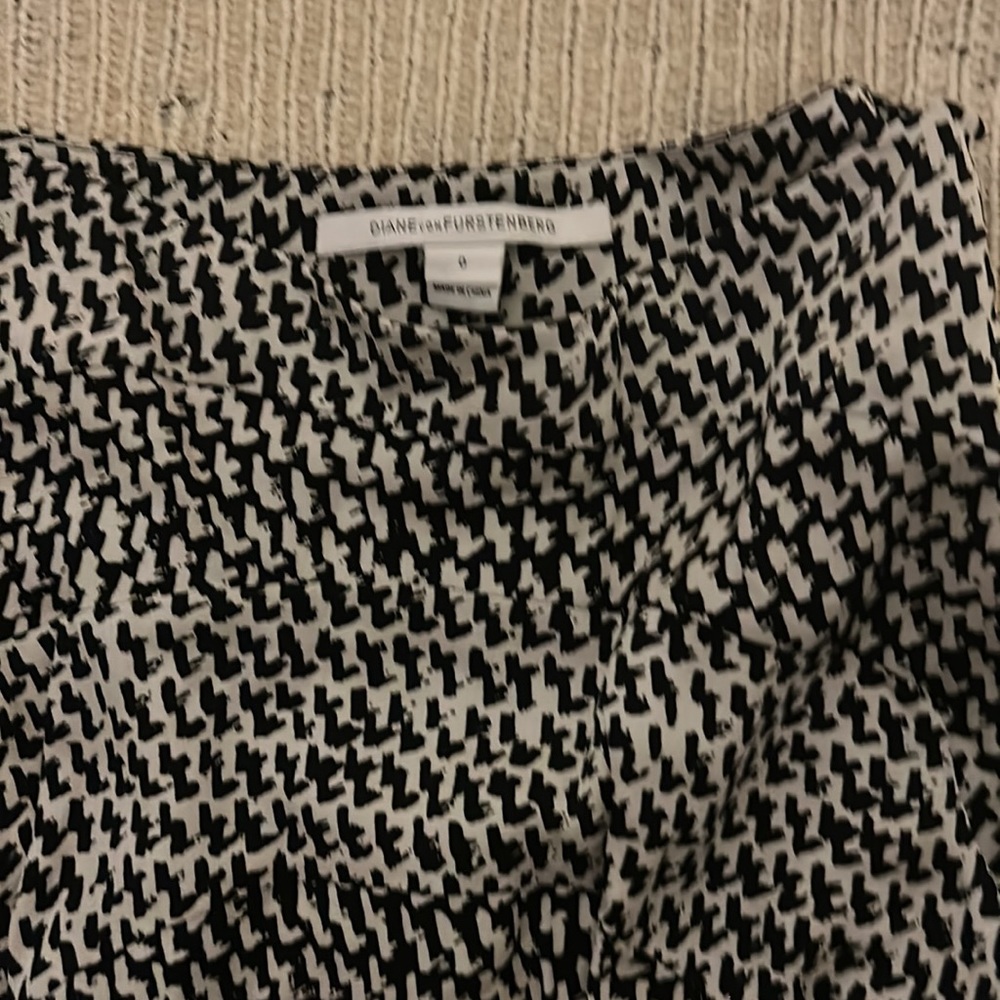 Skirt - Picture 2 of 2